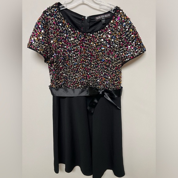 THREE PINK  HEARTS  BLACK W/MULTI-COLORED SEQUINS HOLIDAY OR PARTY DRESS.  XL - Picture 9 of 14